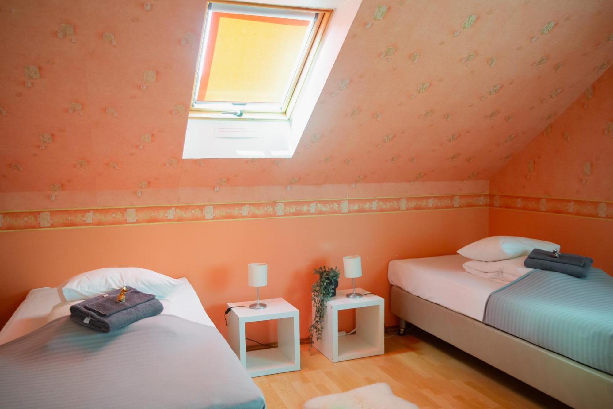 Konrad Family Guesthouse Курессааре Номер фото
