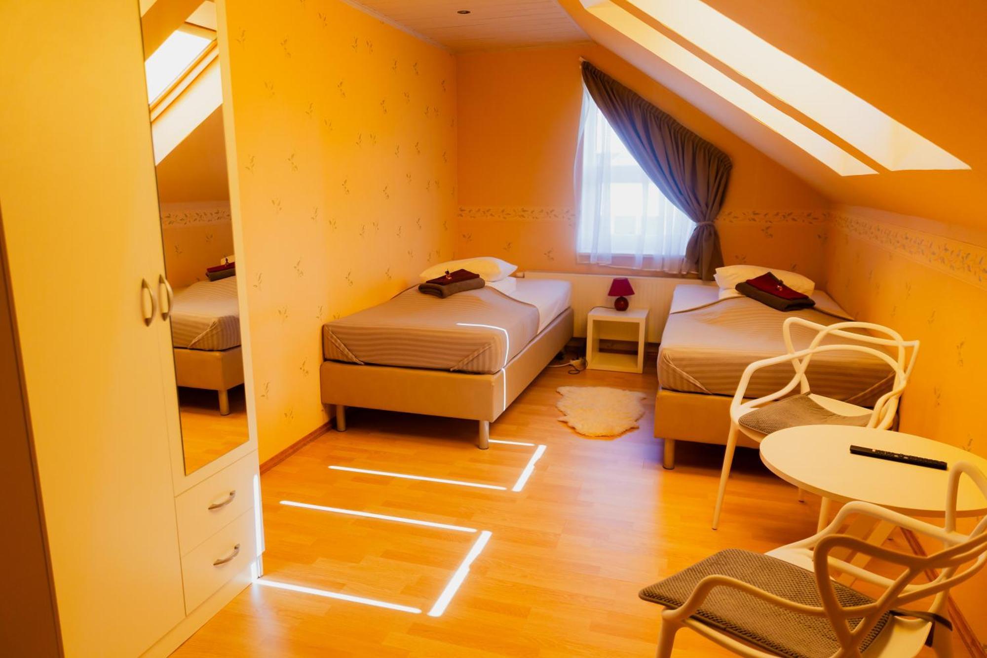 Konrad Family Guesthouse Курессааре Номер фото