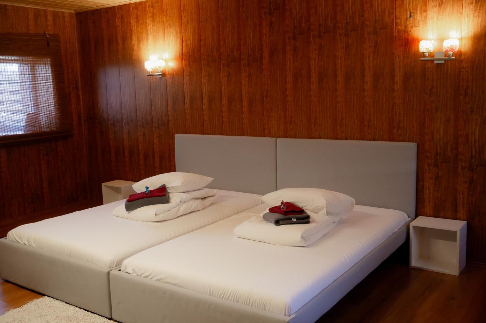 Konrad Family Guesthouse Курессааре Номер фото