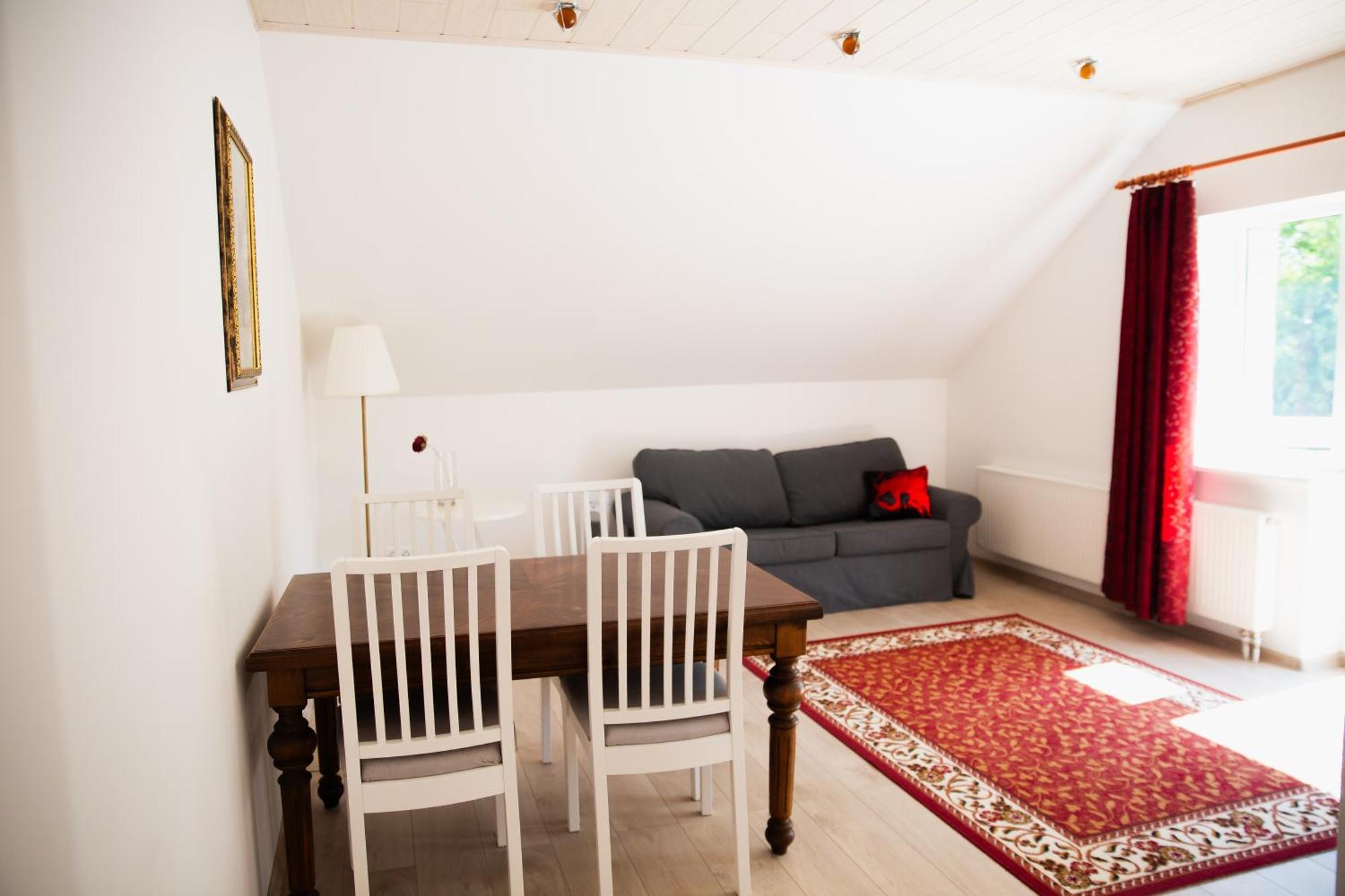 Konrad Family Guesthouse Курессааре Номер фото