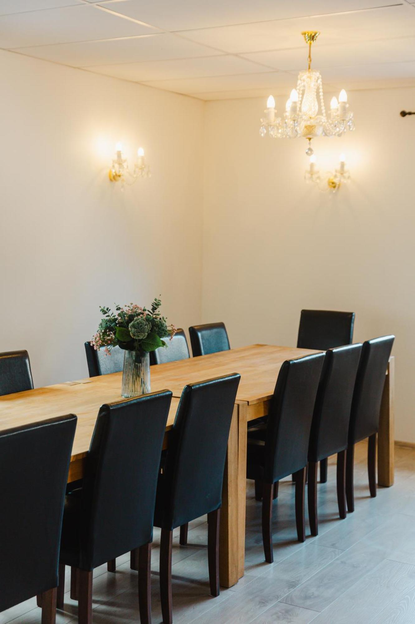 Konrad Family Guesthouse Курессааре Экстерьер фото