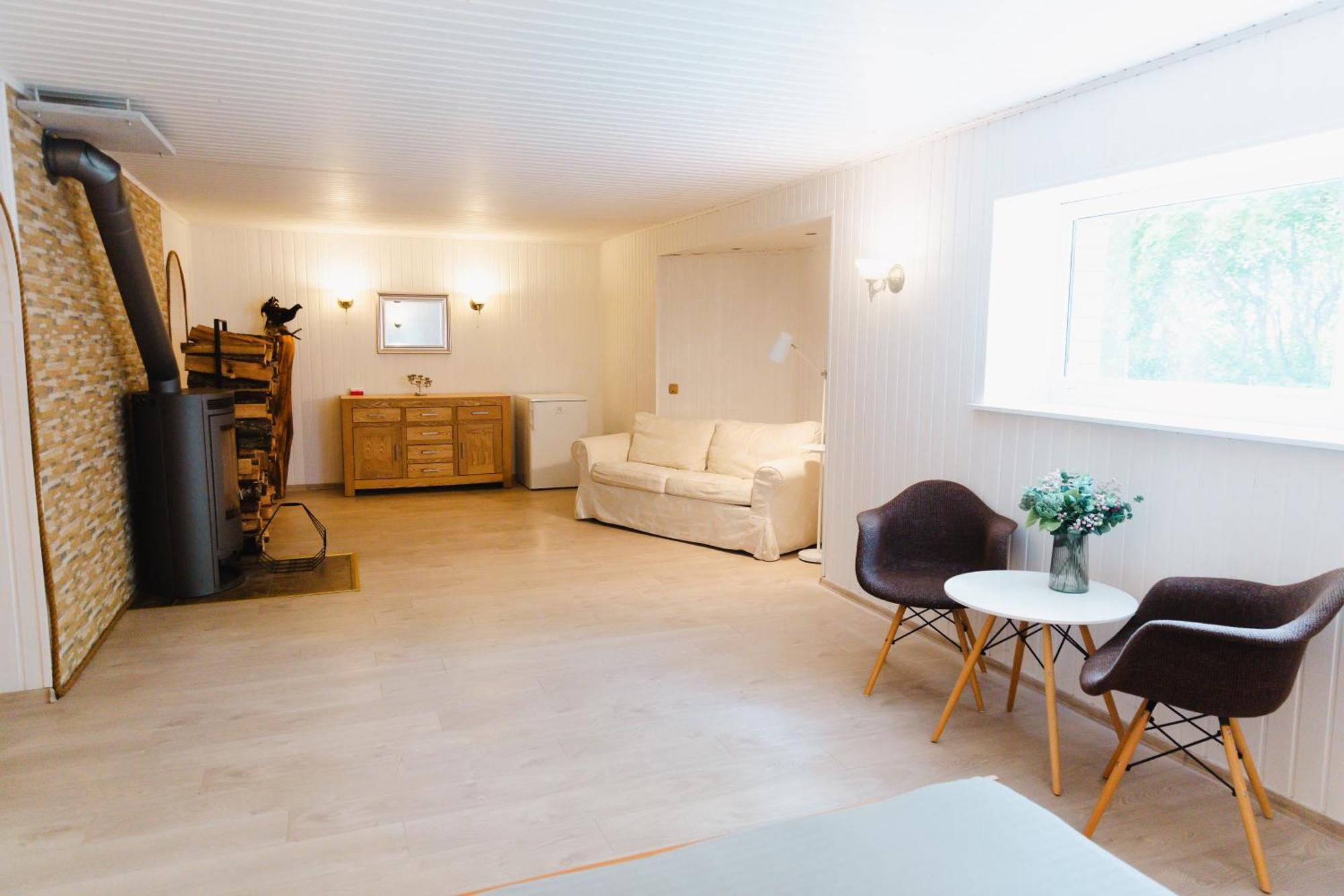 Konrad Family Guesthouse Курессааре Номер фото