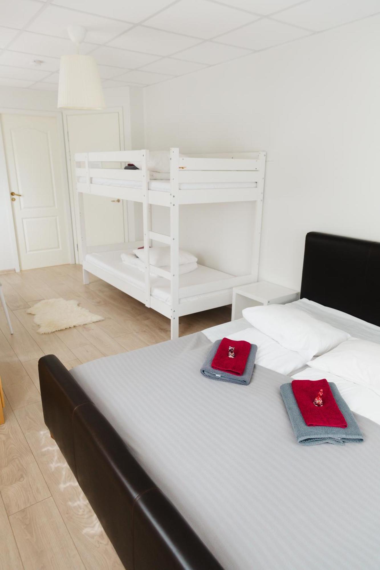 Konrad Family Guesthouse Курессааре Экстерьер фото