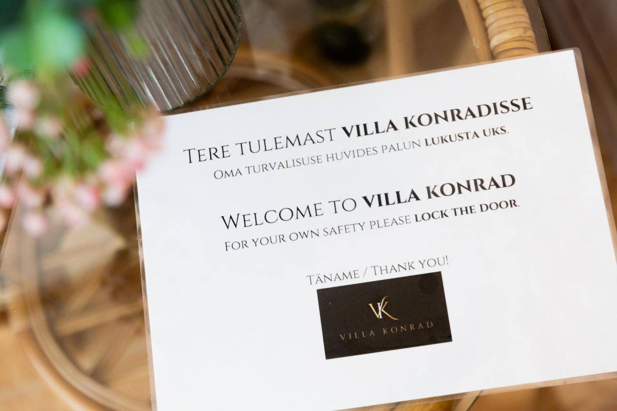 Konrad Family Guesthouse Курессааре Экстерьер фото