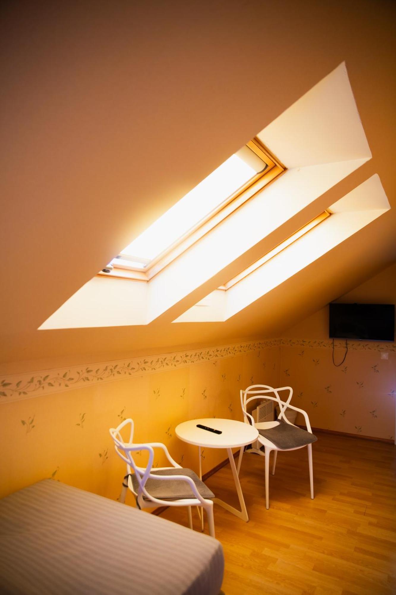 Konrad Family Guesthouse Курессааре Номер фото