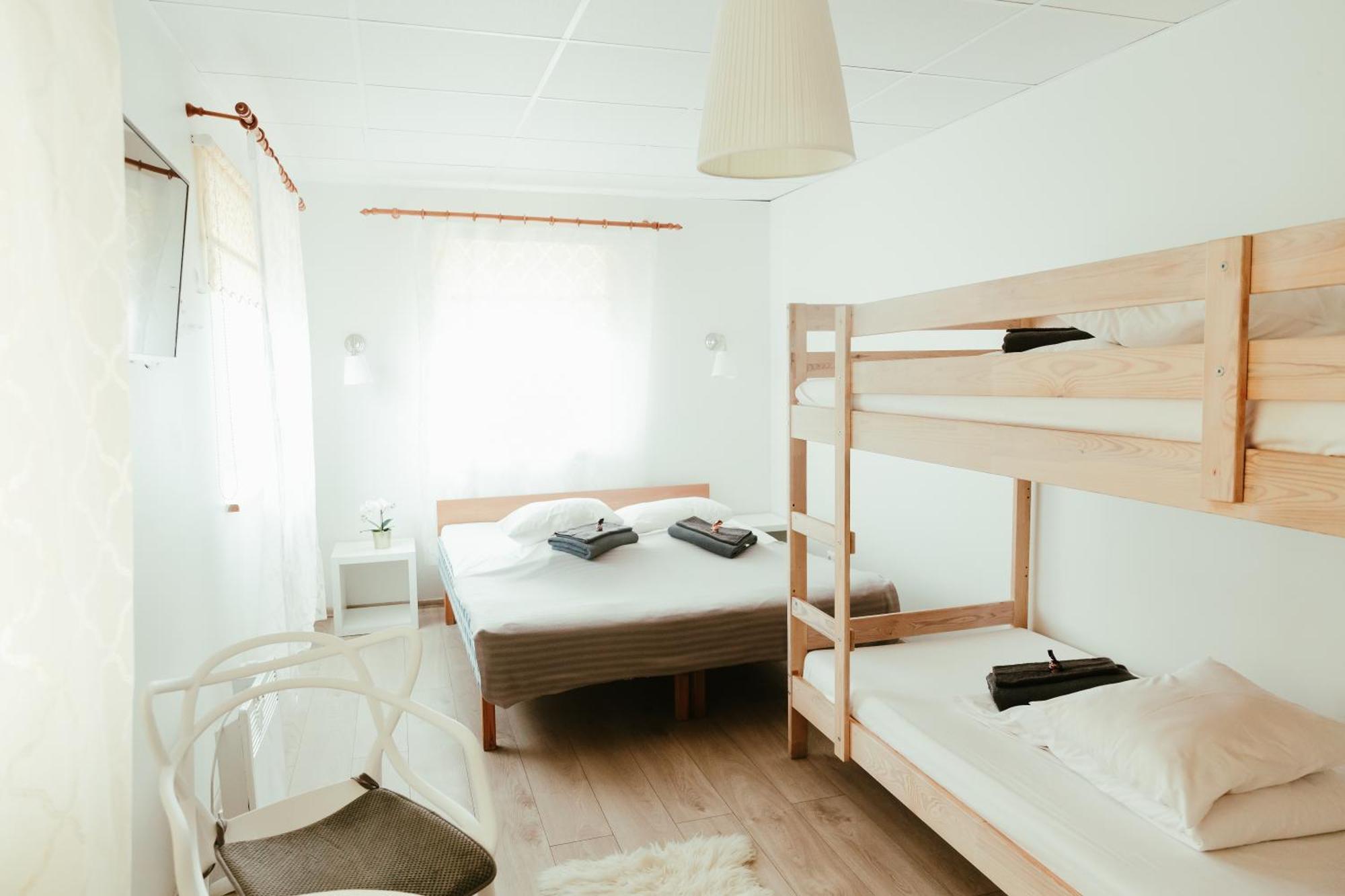 Konrad Family Guesthouse Курессааре Экстерьер фото