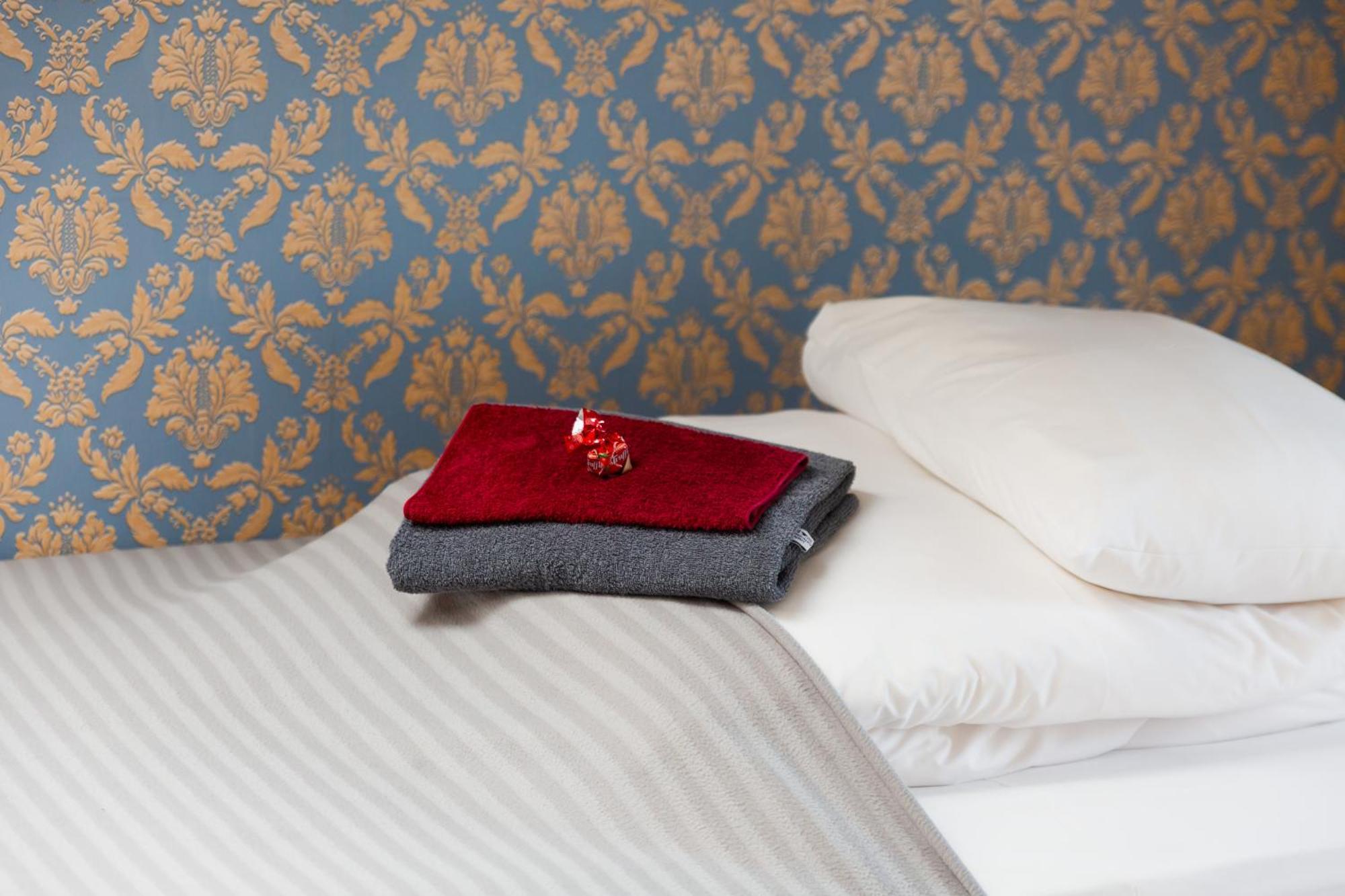 Konrad Family Guesthouse Курессааре Номер фото