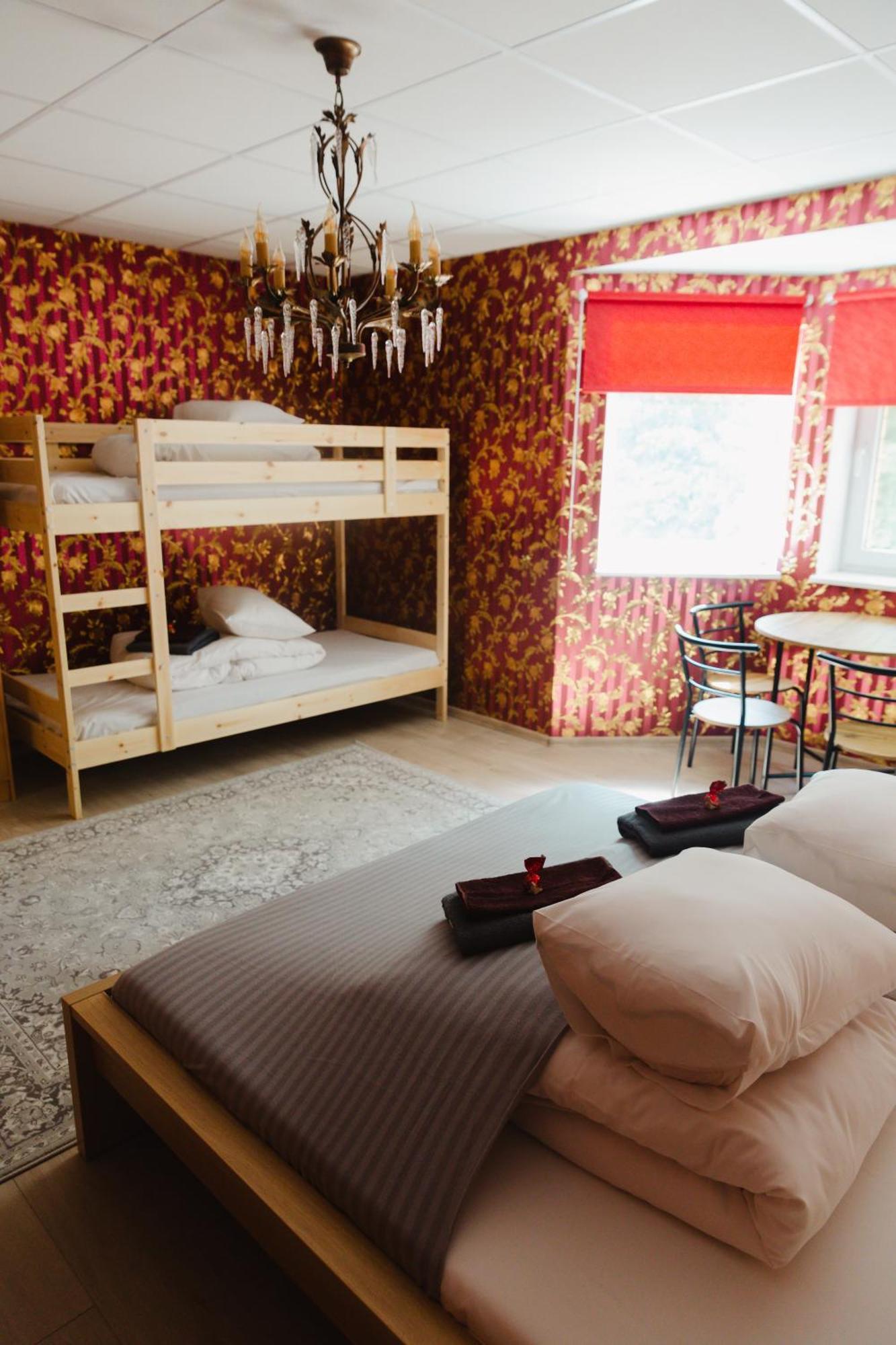 Konrad Family Guesthouse Курессааре Экстерьер фото